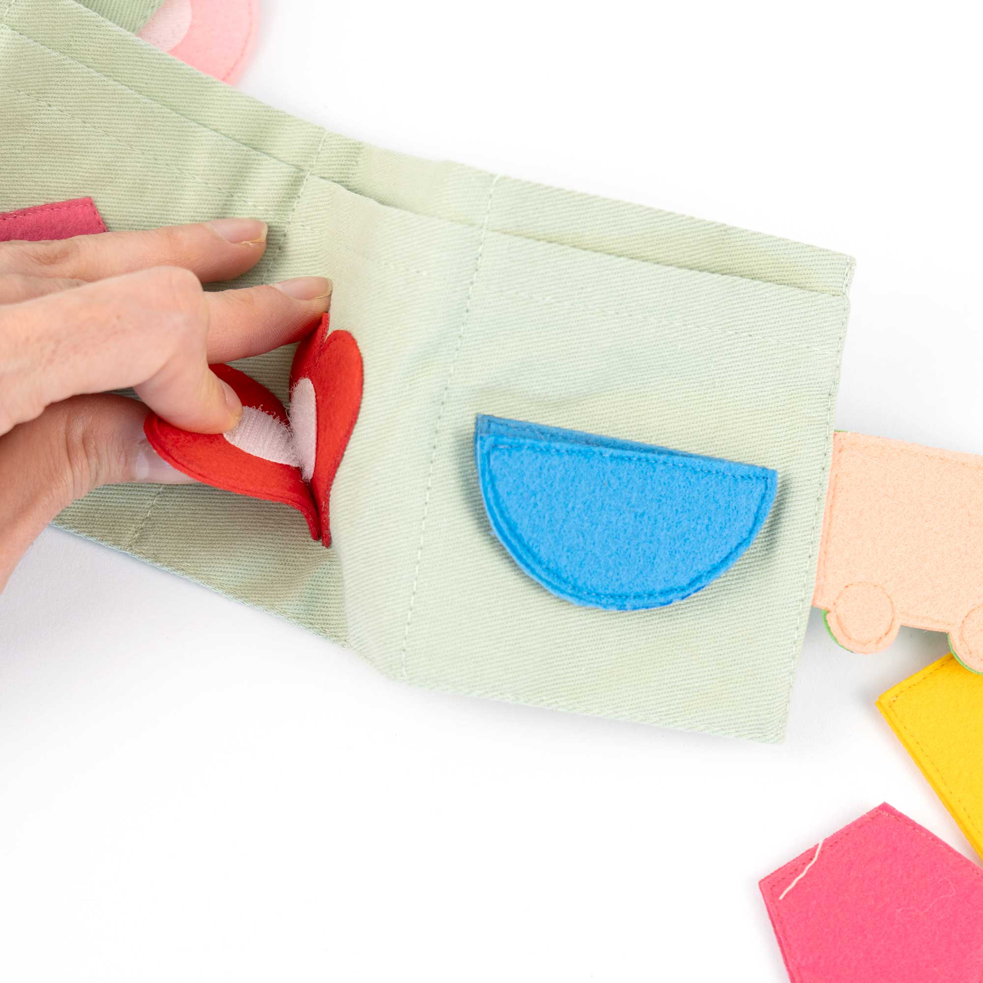 Jolly Pockets – Univers coloré des formes