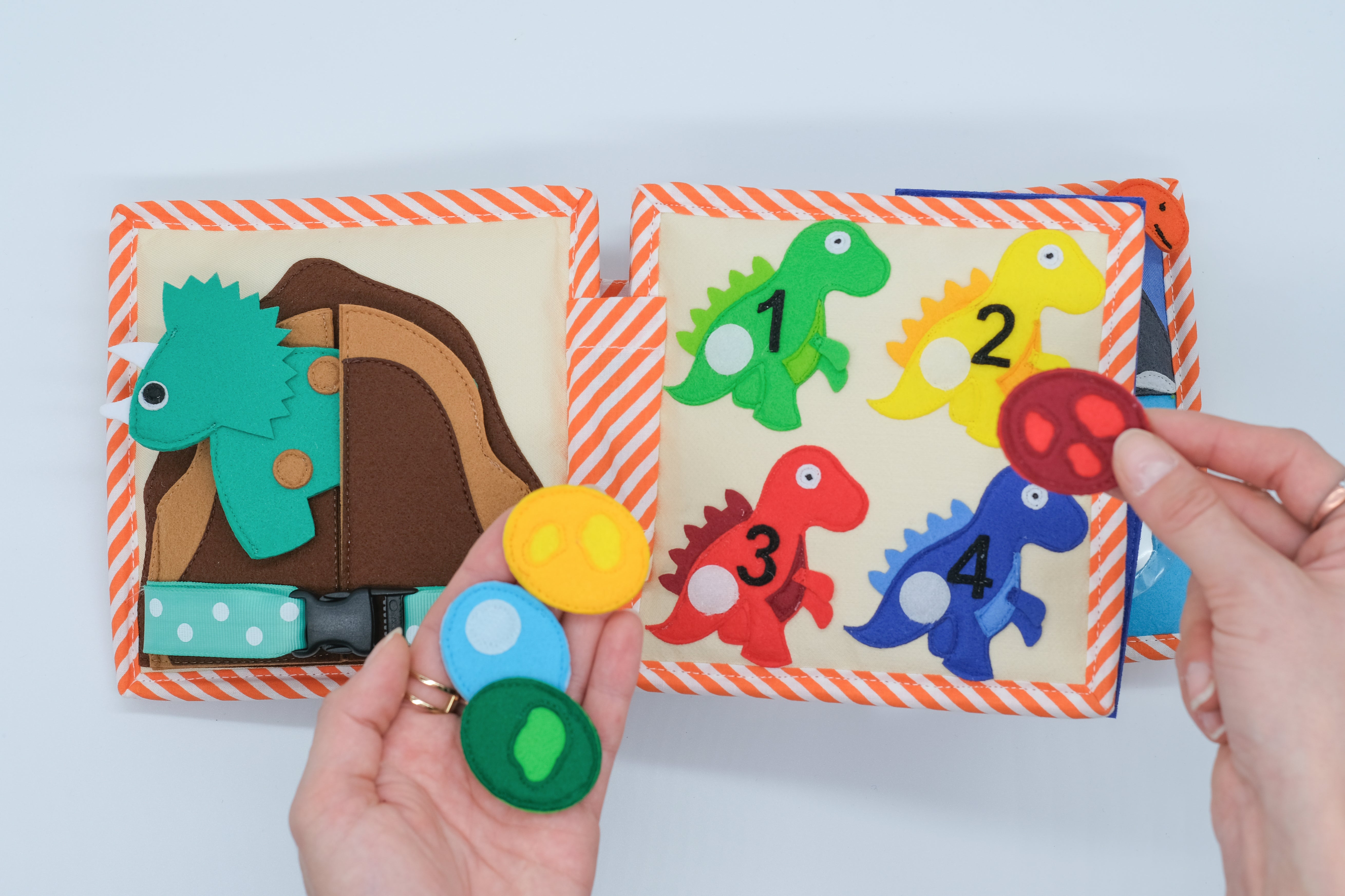 Dino Friends - 6 Pages Mini Quiet Book