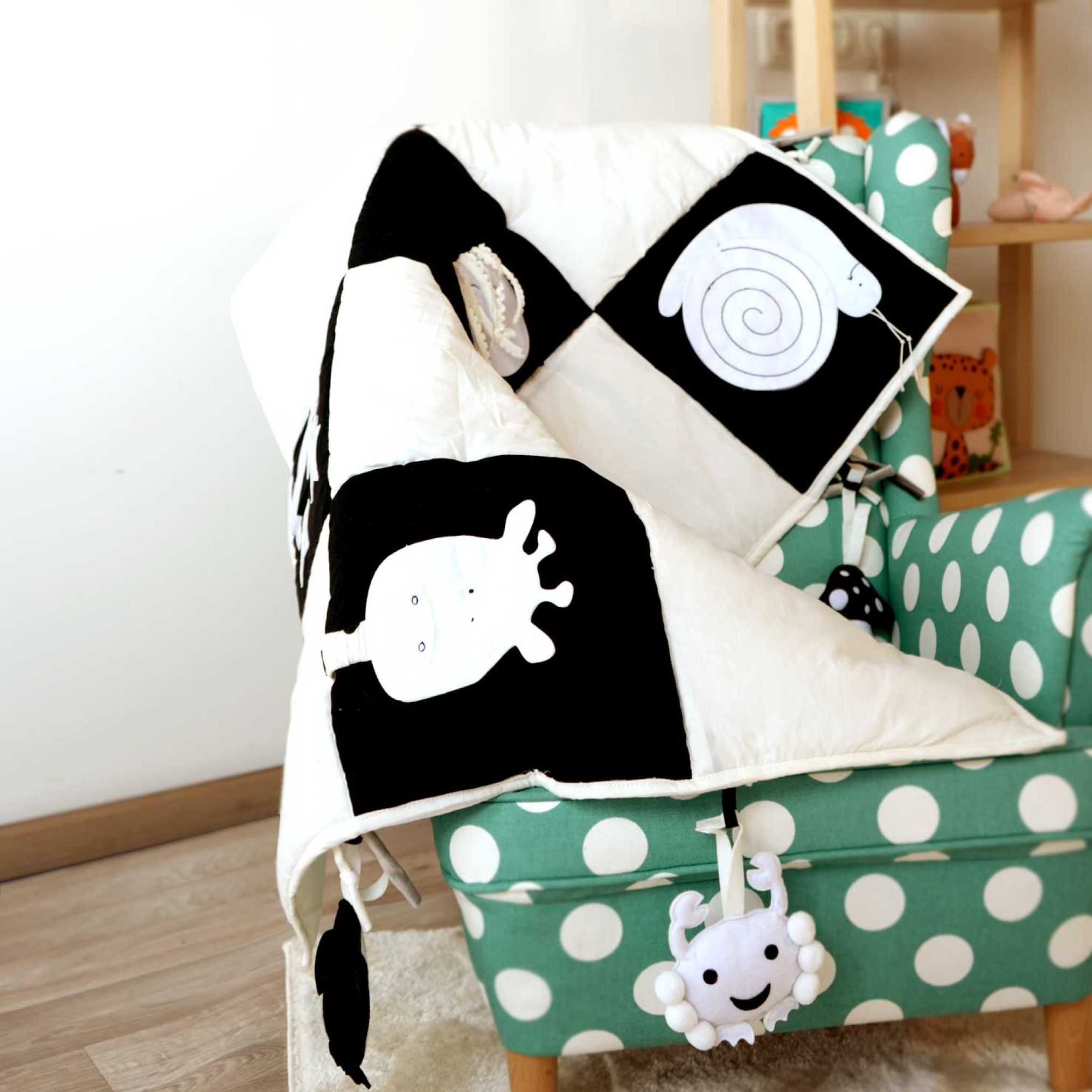 Black and White play mat