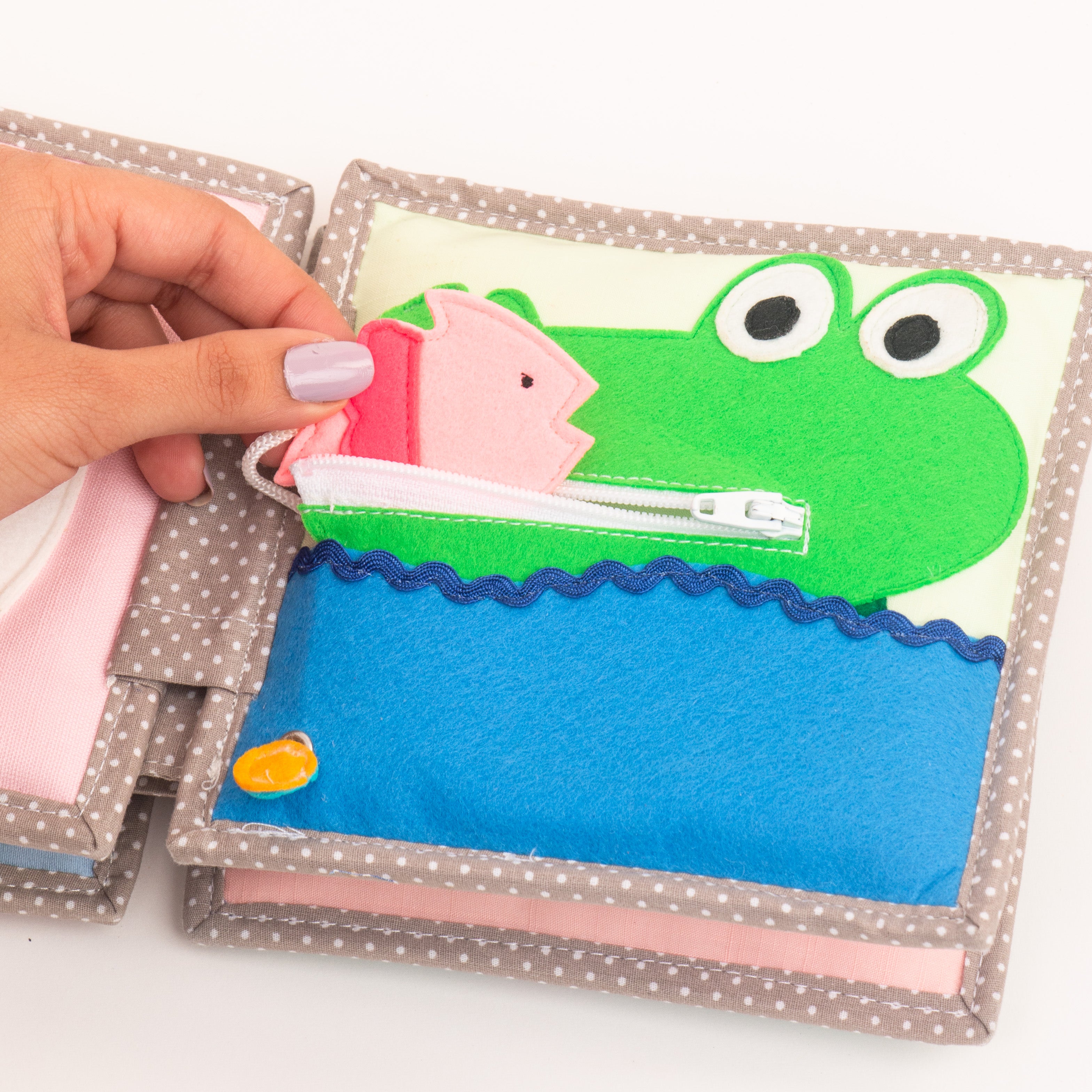 Peek-a-Boo - 6 Pages Mini Quiet Book