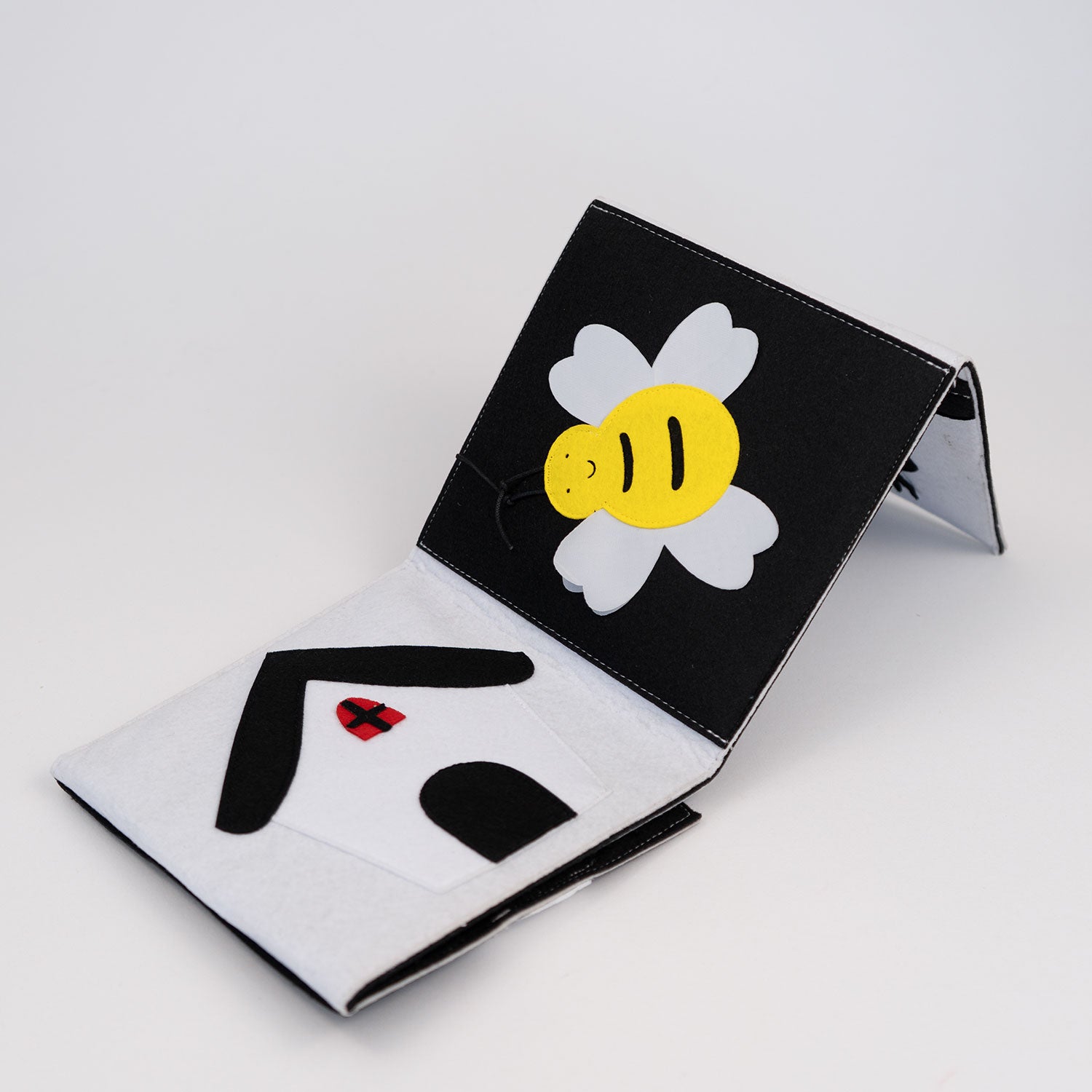 Livret « Contrastes élevés » en noir et blanc